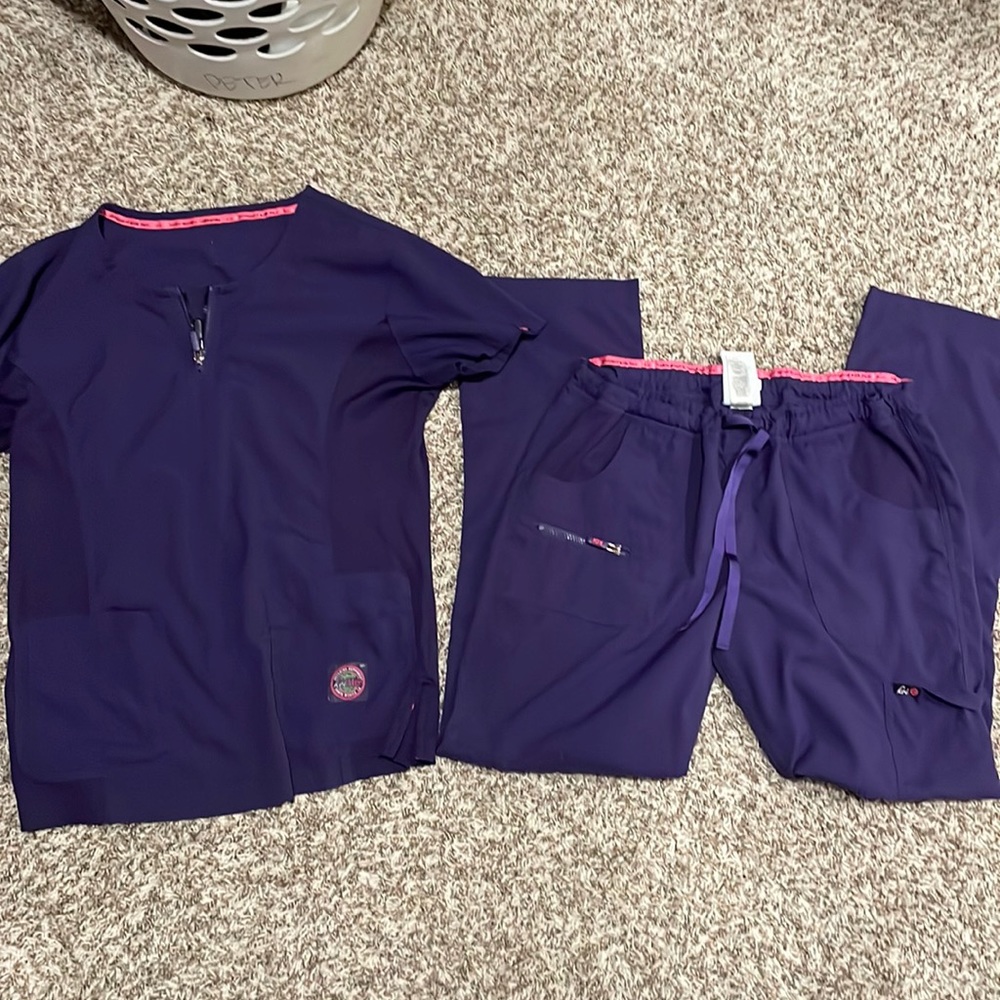 L top Medium Bottoms